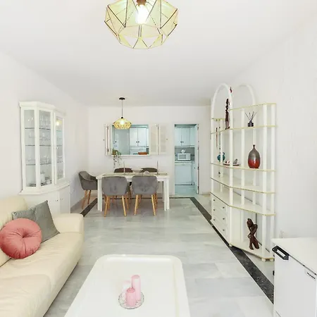 Front Beach - Dona Sofia, Appartement *